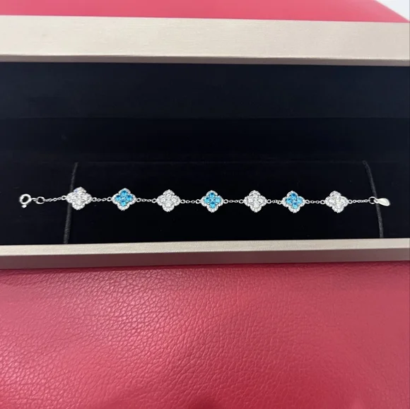 18k white gold baby blue diamond bracelet - Picture 4 of 10